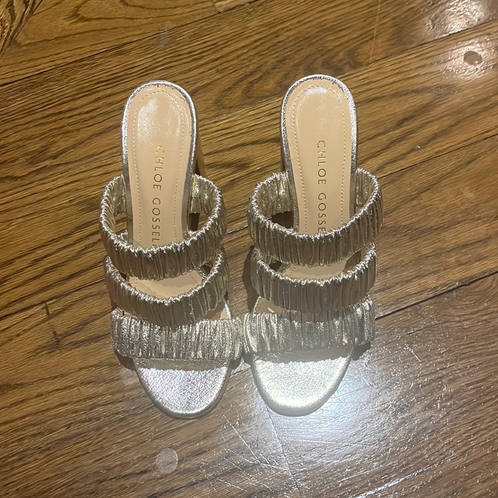 Chloe gosselin heels